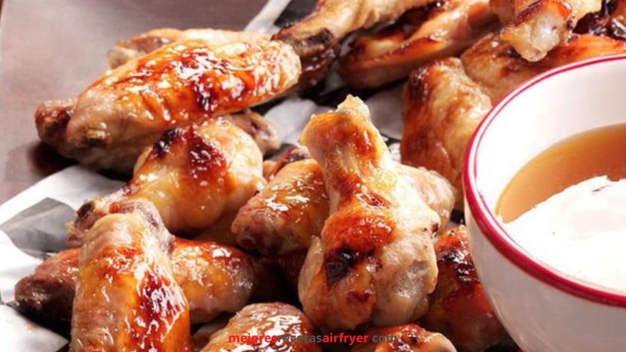Alitas de pollo al bourbon y salsa de durazno