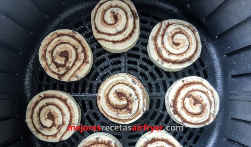 Cinnamon Rolls con Miel en la Freidora de Aire 2 cómo preparar Cinnamon Rolls con Miel en la Freidora de Aire