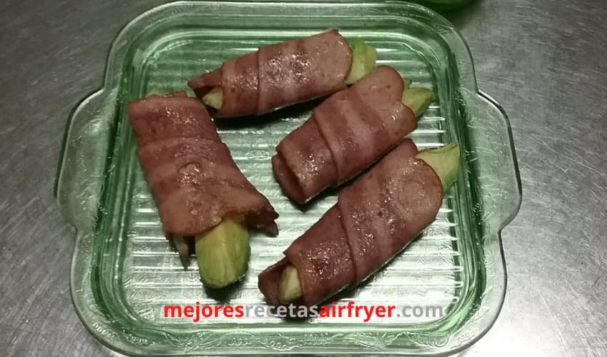 Aguacates envueltos con Tocino en la Freidora de Aire 2 Cómo preparar Aguacates envueltos con Tocino en la Freidora de Aire