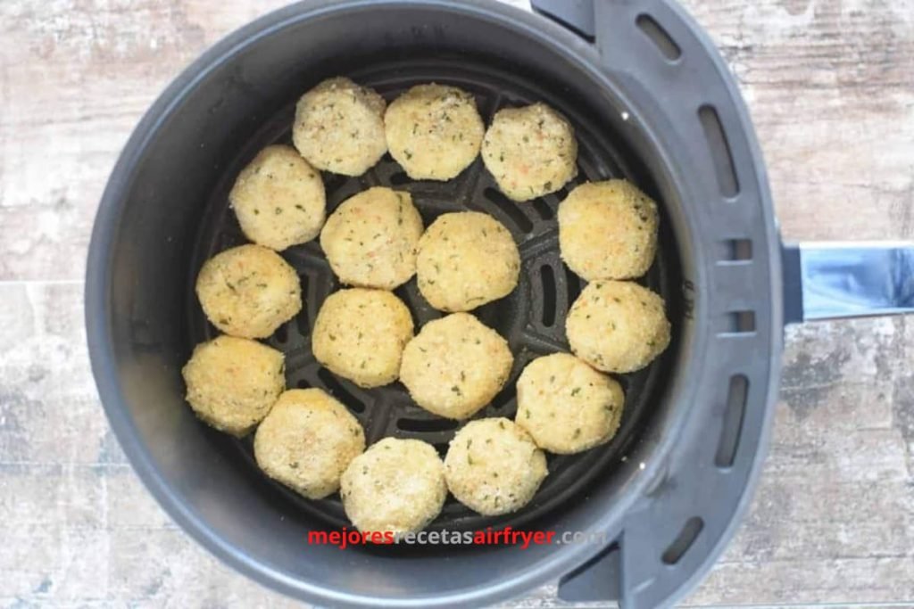 Bolas de Puré de Papa en la Freidora de Aire 2 Cómo preparar Bolas de Puré de Papa en la Freidora de Aire-1