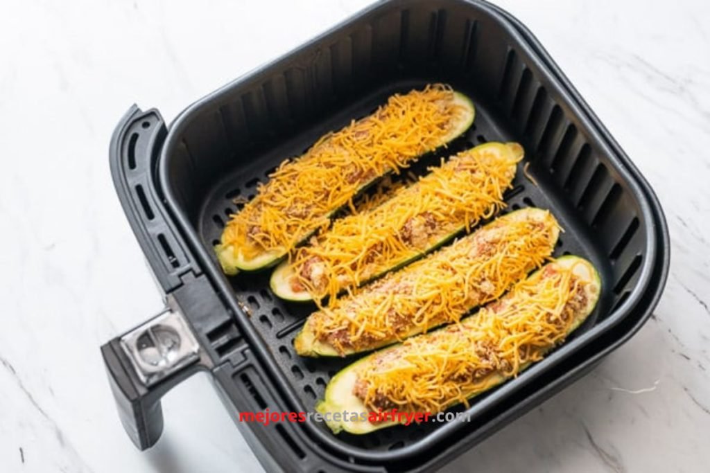 Cómo preparar Calabacines Rellenos de Pollo en la Freidora de Aire-2