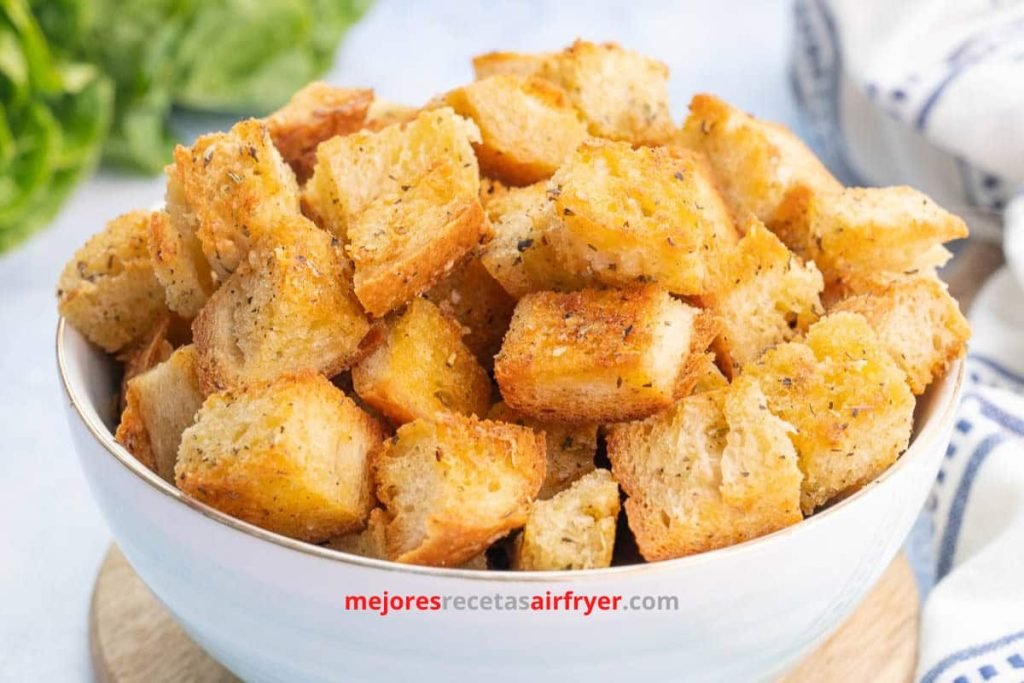 Receta de Crutones Caseros en la Freidora de Aire 3 Cómo preparar Crutones Caseros en la Freidora de Aire-2