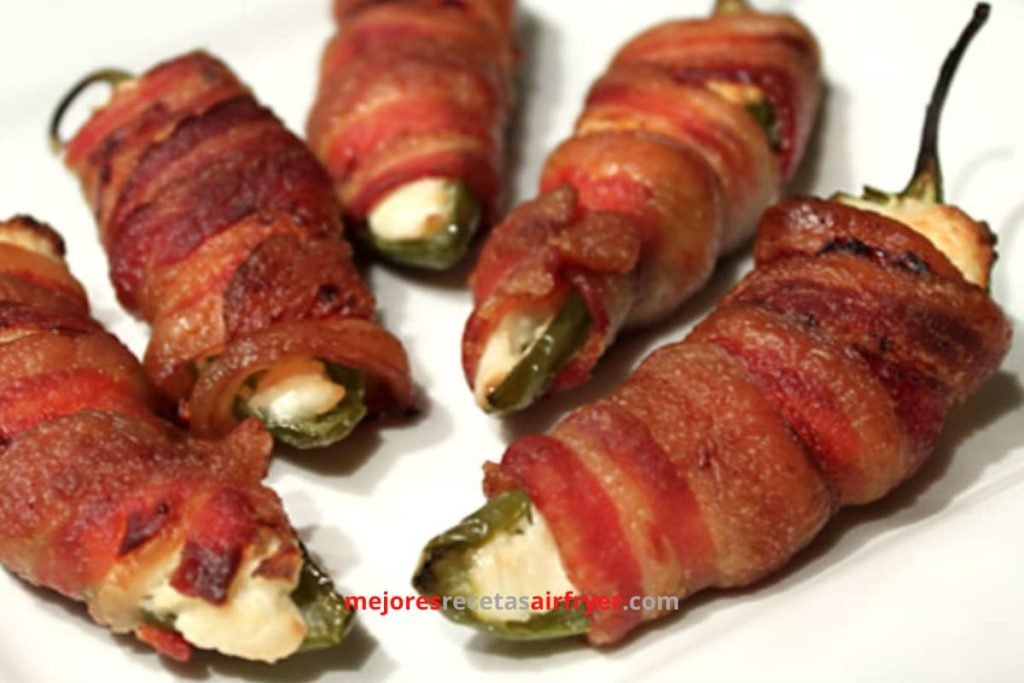 Jalapeños Rellenos Envueltos en Tocino en la Freidora de Aire 4 Cómo preparar Jalapeños Rellenos Envueltos en Tocino en la Freidora de Aire-3