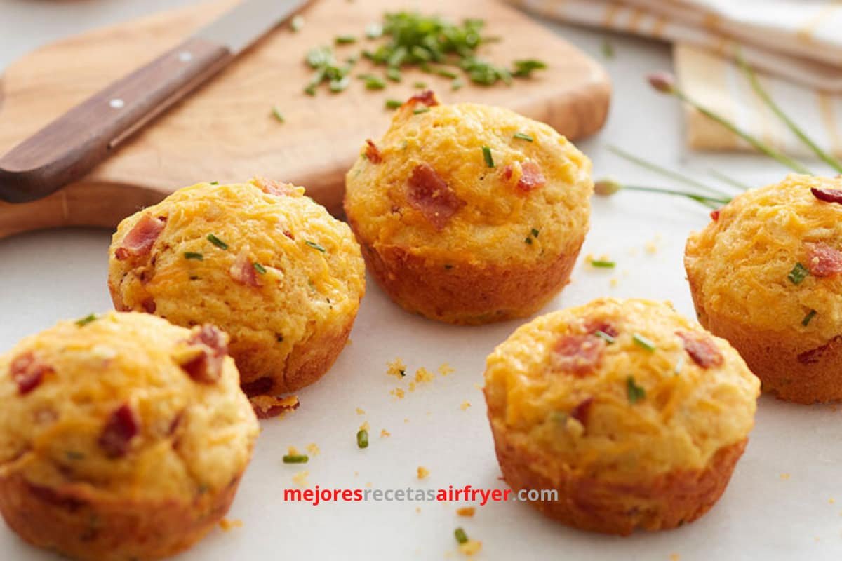 Cómo preparar Muffins de Pan de Maíz con Mantequilla de Maní y Tocino Air-Fryer-1