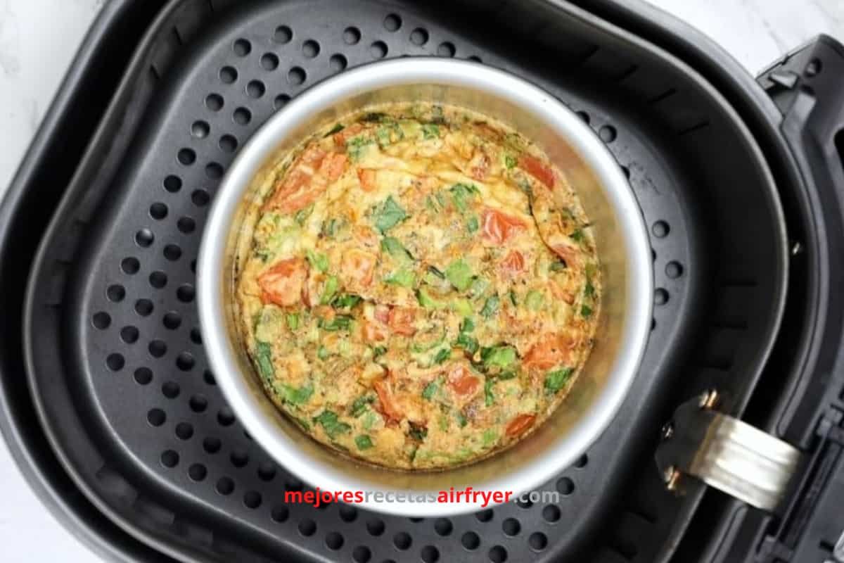 Cómo preparar Omelette con Salchichas y Queso en la Freidora de Aire-2