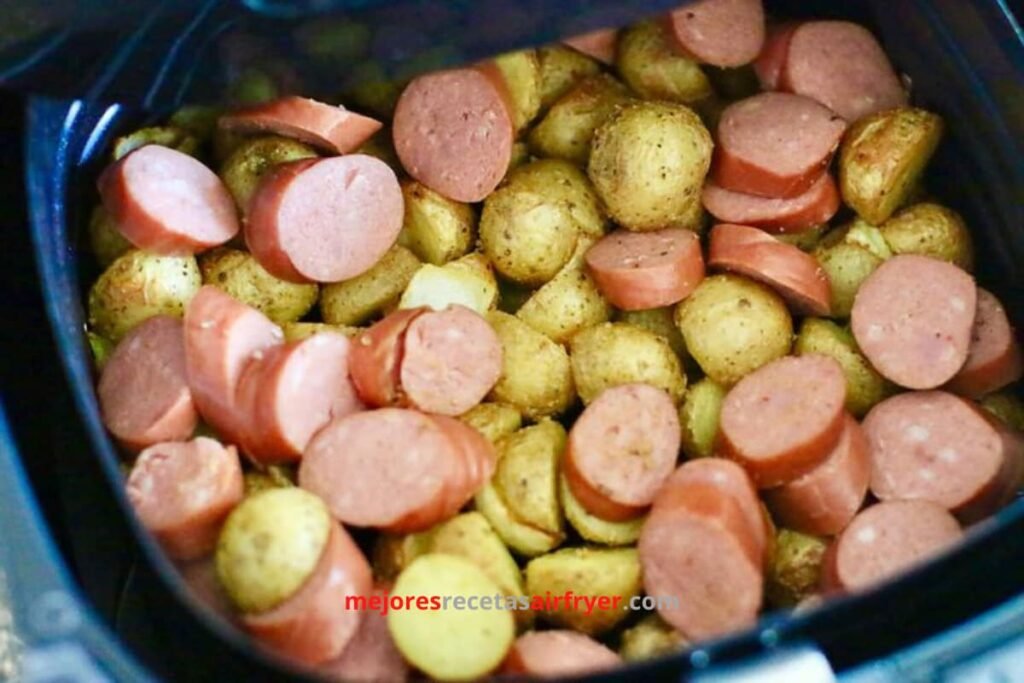 Receta de Papas Baby con Salchichas en la Freidora de Aire 2 Cómo preparar Papas Baby con Salchichas en la Freidora de Aire