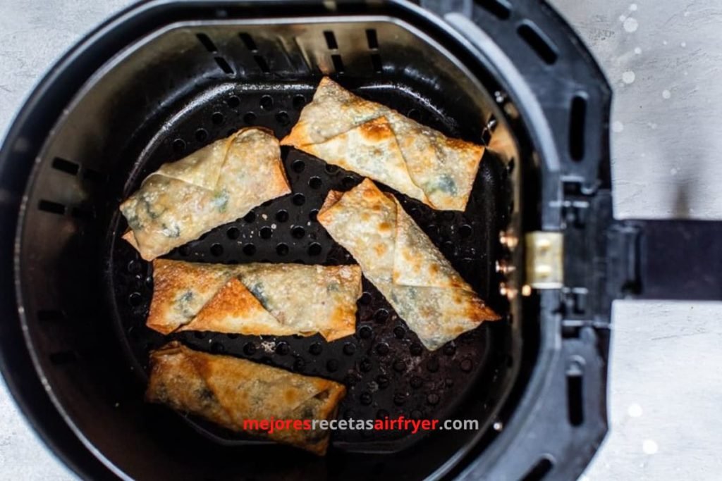 Cómo preparar Rollos de Huevo con Salchicha y Brócoli en la Freidora de Aire-1