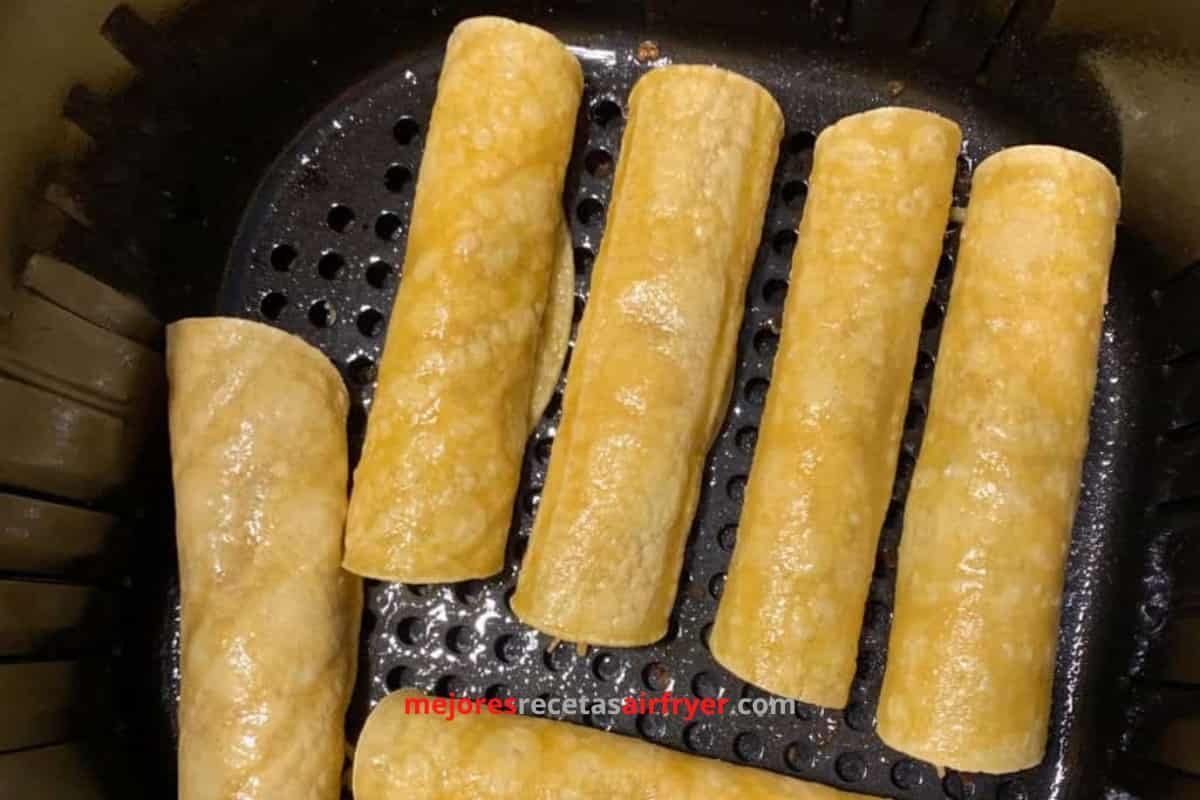 Taquitos de Pollo en la Freidora de Aire ¡Fáciles y deliciosos! 2 Cómo preparar Taquitos de Pollo en la Freidora de Aire-1