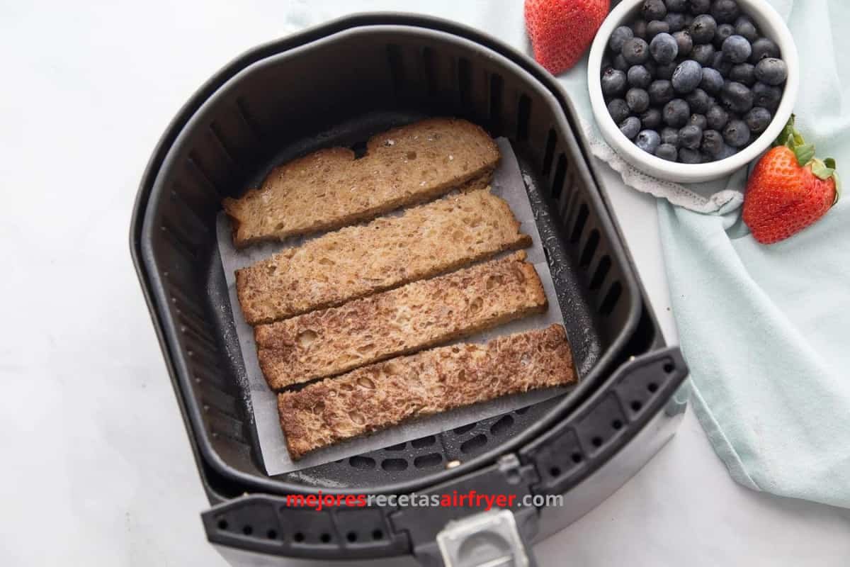 Receta de Tostadas con Canela en la Freidora de Aire 2 Cómo preparar Tostadas con Canela en la Freidora de Aire-2