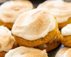 Galletas de calabaza glaseadas suaves y especiadas