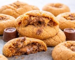 Galletas de mantequilla de maní rellenas de caramelo
