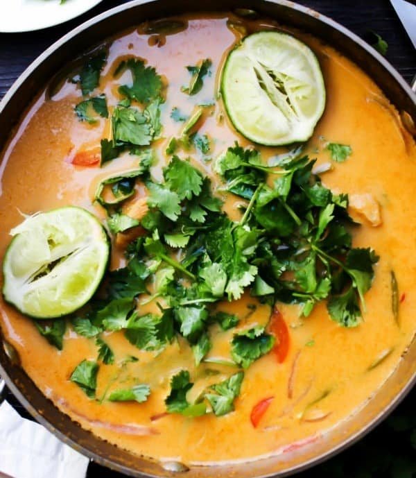 Instrucciones paso a paso sopa de pollo tailandesa