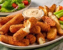 Palitos de mozzarella con chipotle al horno