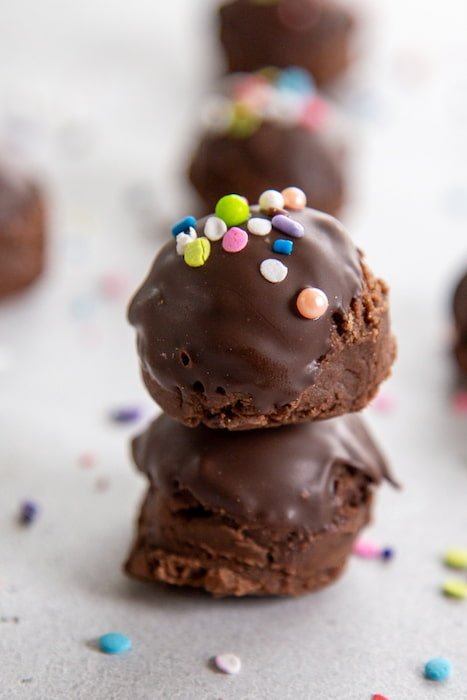 Bolitas de Brownie sin Horno: un postre rápido y adictivo 6 Paso a paso para prepararlas fácilmente4