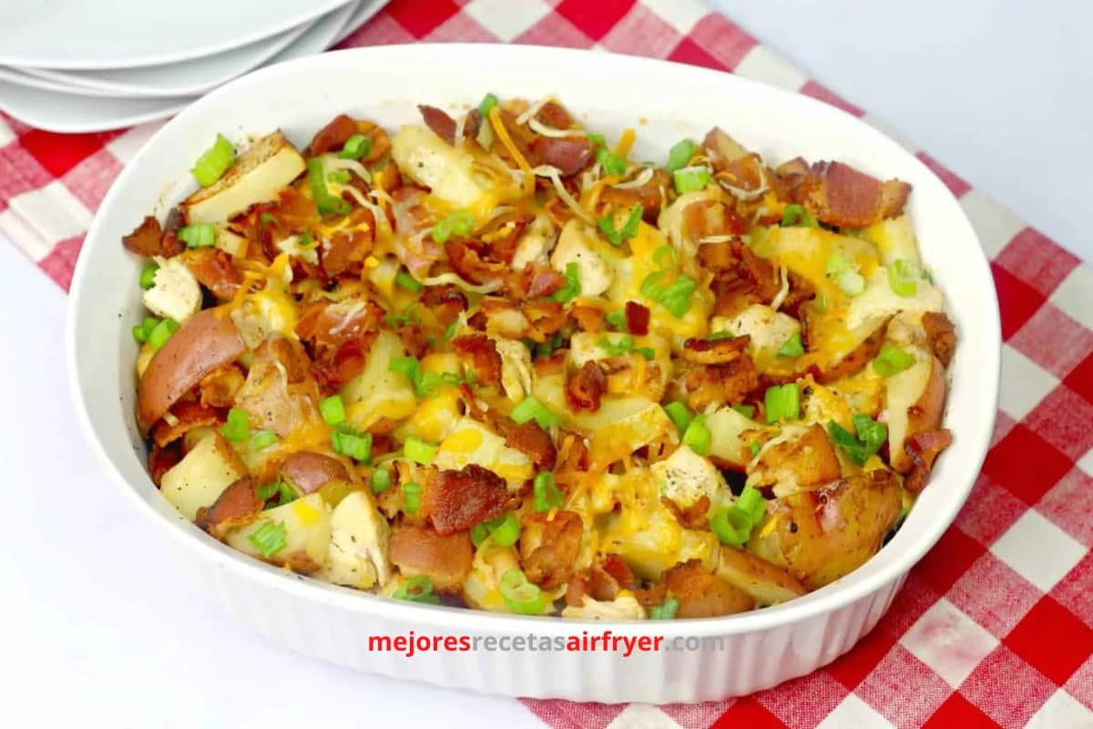 Pollo con Papas Cubiertos de Queso y Tocino en la Air Fryer