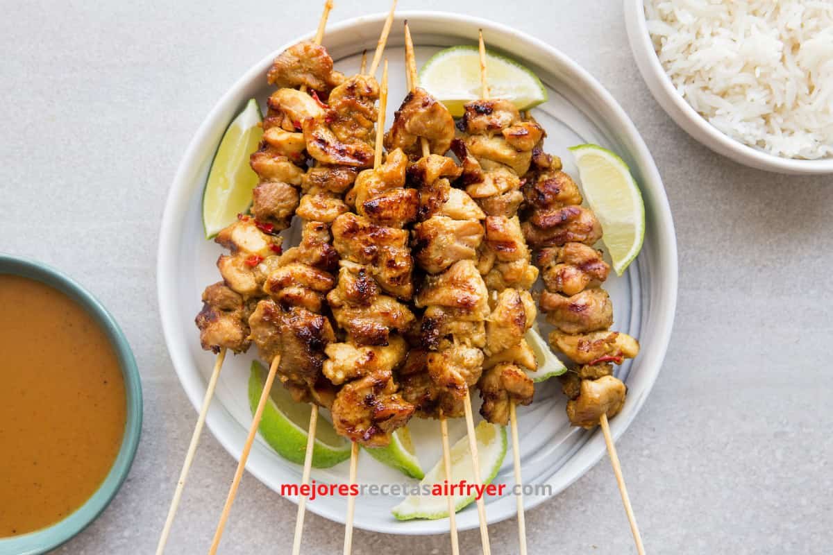 Receta de Brochetas de Pollo Satay en la Freidora de Aire