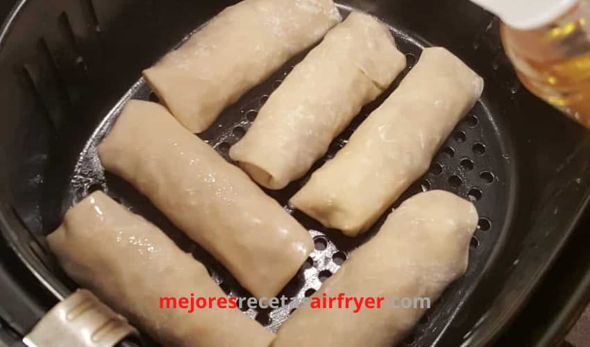 Rollos de Huevo con Pollo en la Freidora de Aire