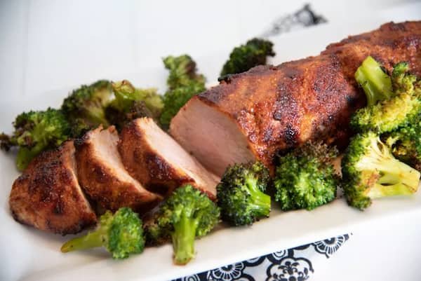 Solomillo de cerdo con brócoli en freidora de aire 6 Solomillo de cerdo con brócoli